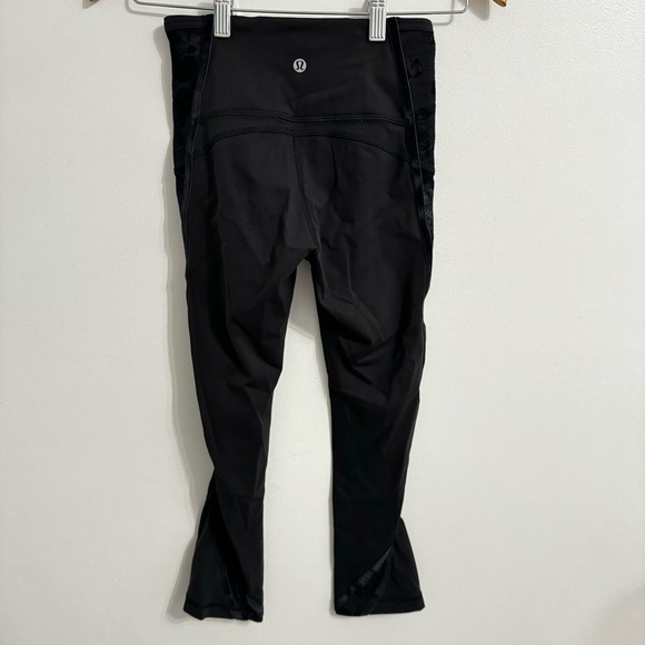 Lululemon Wunder Under High-rise Crop Flocked 21” inseam Black Size 2 - Picture 4 of 12